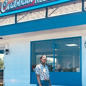 Meet your Posher, Veeda